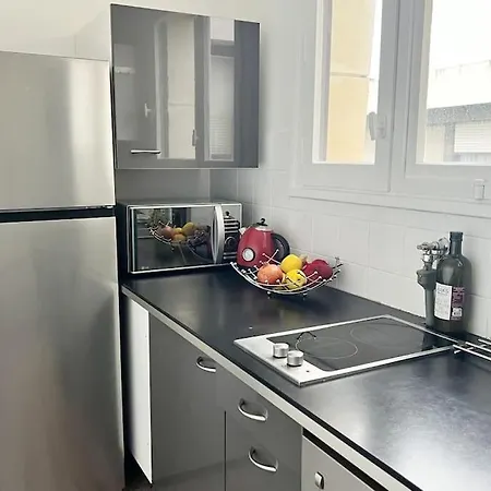 Apartament Sunny Flat, Parking & Rer C And H Franconville (Val-d'Oise)