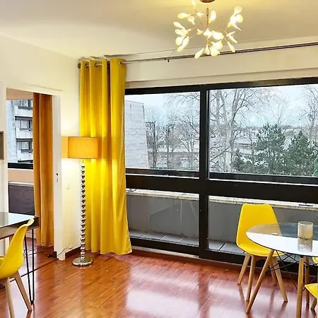Apartament Sunny Flat, Parking & Rer C And H